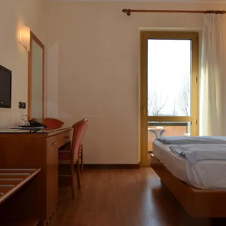 Parc Casa Mia 3* לאזיסה