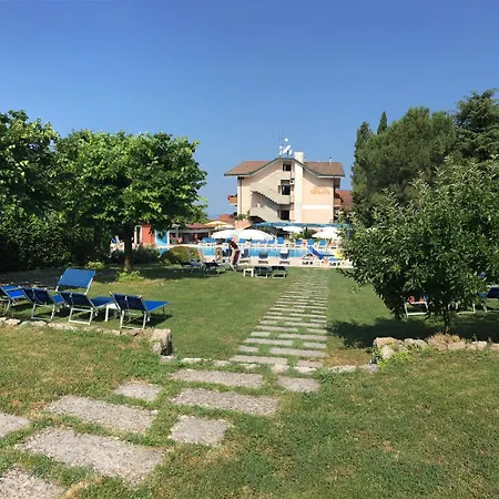מלון Parc Casa Mia 3*